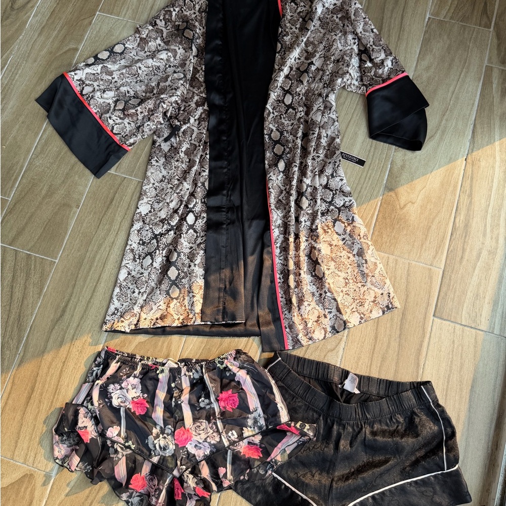 Elegant Snake Print Robe and Floral Shorts Set